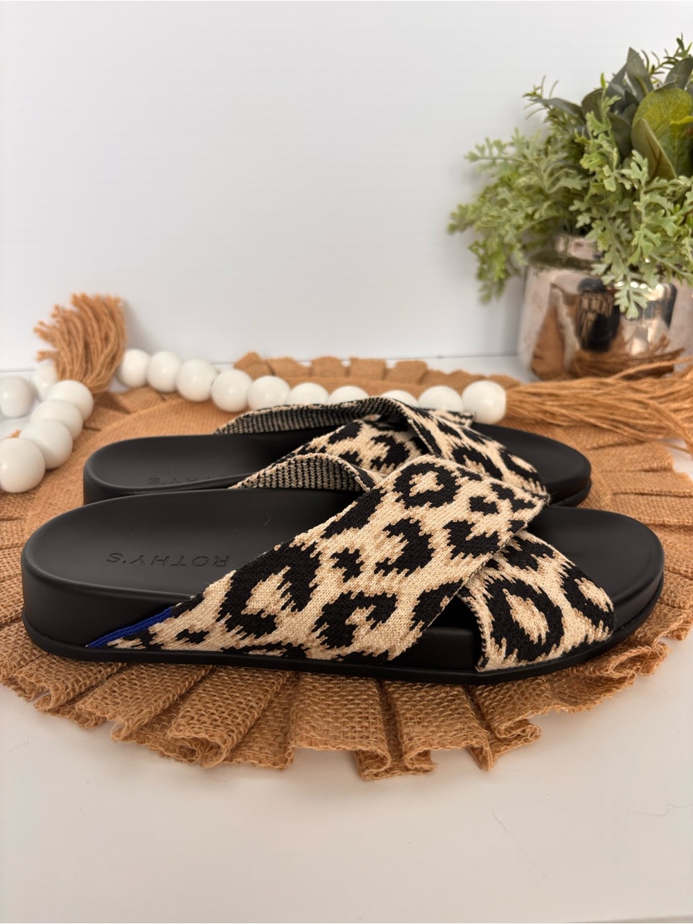 Rothy’s The Weekend Slide Sandy Cat Black Womens Size 7 - Picture 2 of 12